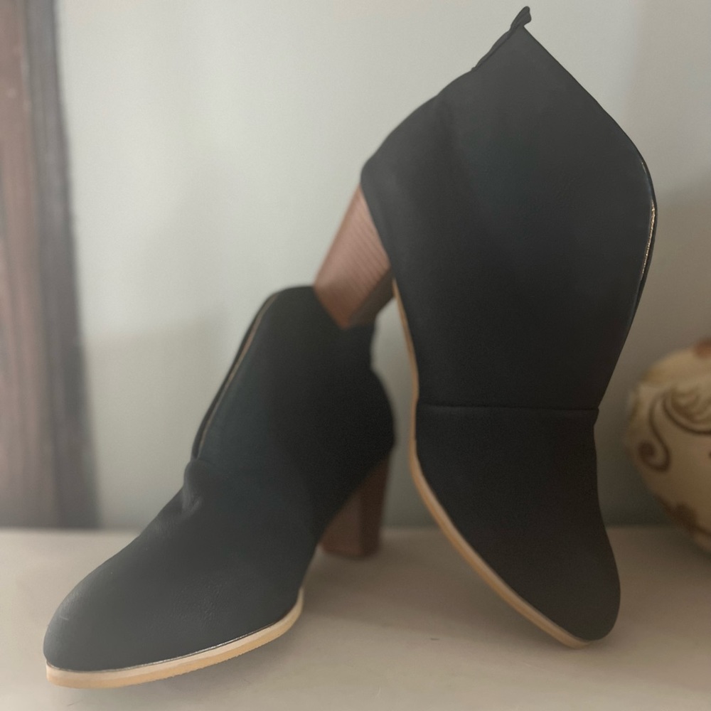 Ankle booties